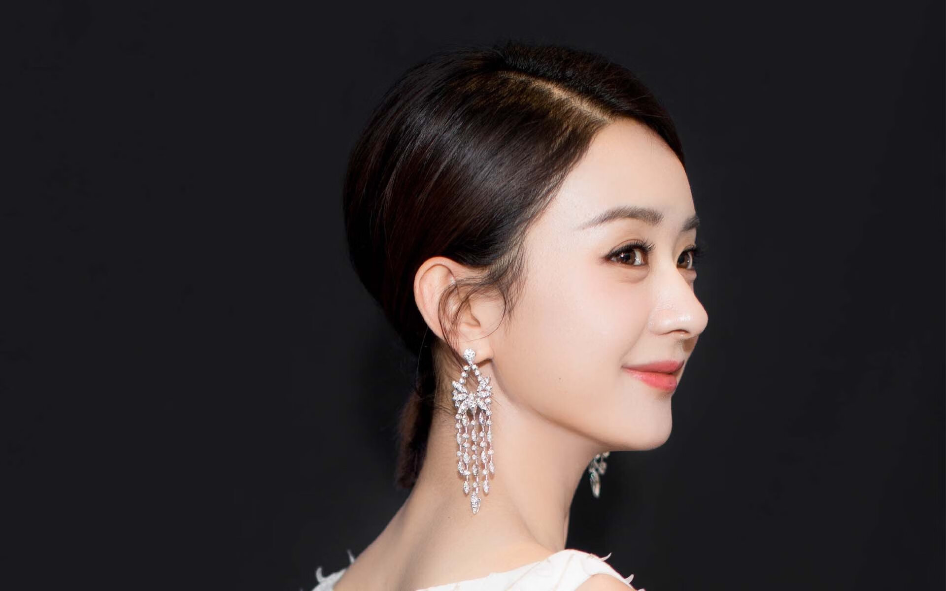 fb体育-欧洲著名球队之间的较量引发球迷热议，欧洲各球队排名